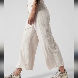 Athleta Avenue Wide Leg Crop Pant Size 14 Tall